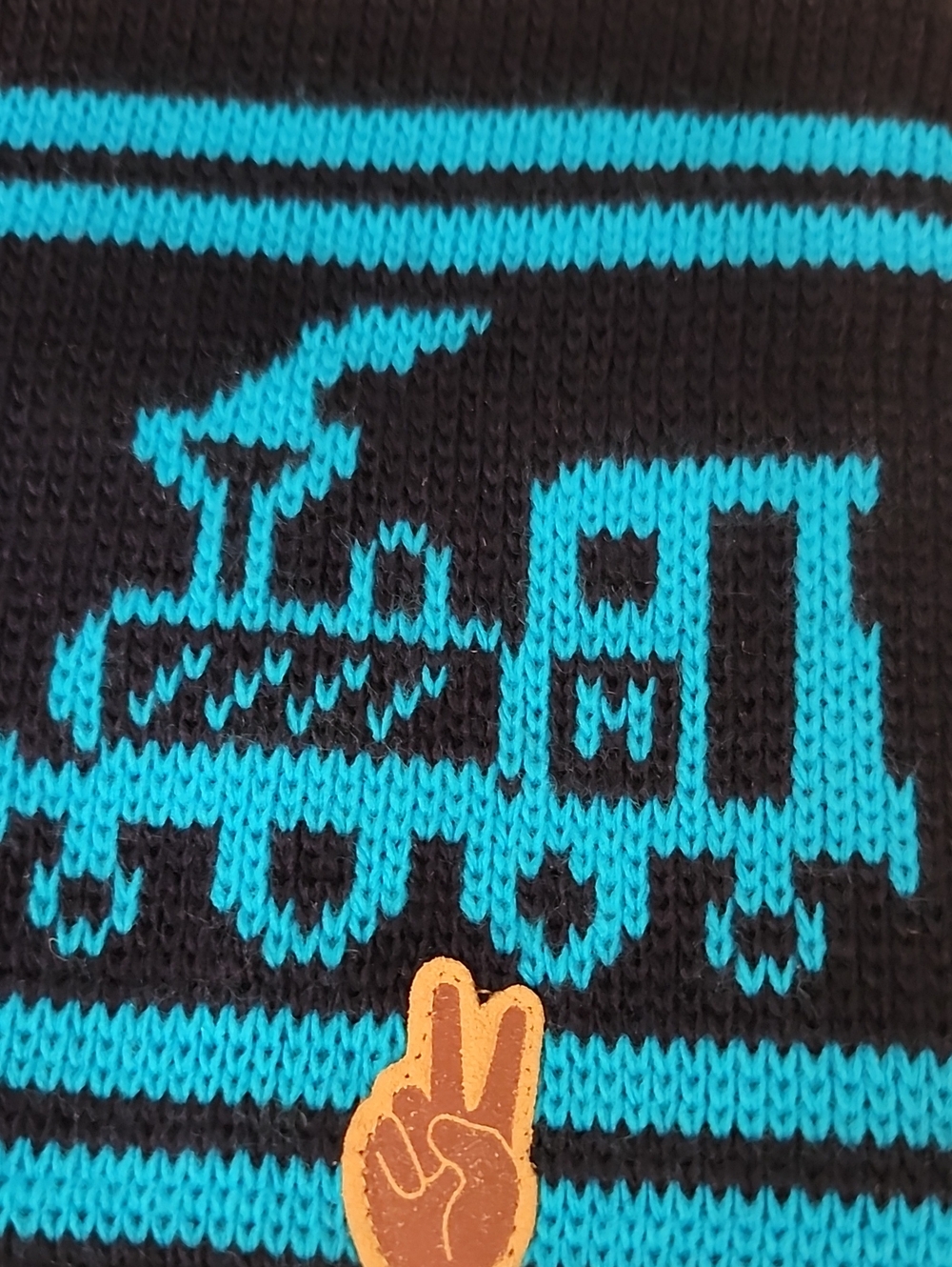 Seger Navy Blue & Turquoise Train Knit Beanie~NEW - Picture 6 of 7